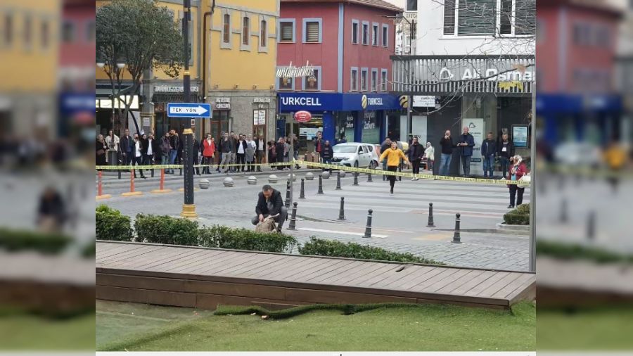 Polisin ald��� tedbirleri hi�e sayd�, ��pheli �antay� a�t�