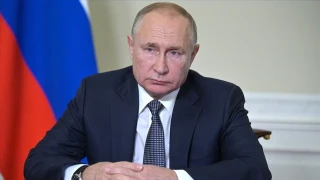   Putin: 10-15 y�lda d�nya tarihinde g�r�lmemi� teknolojik at�l�m ya�anacak