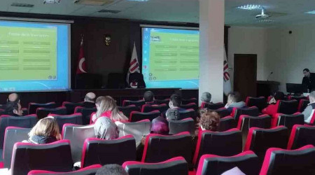 Sağlıkçılar meslekleri için yabancı dil öğreniyor