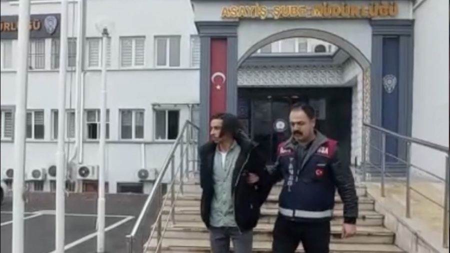 Sahte polis emekli öğretmeni dolandırdı