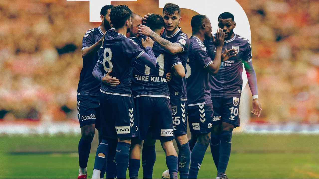 Samsunspor Adana Demirspor ile girdiği gol düellosunu 3-2 kazandı