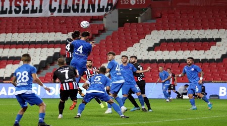 Samsunspor zor maçı kolay eyledi