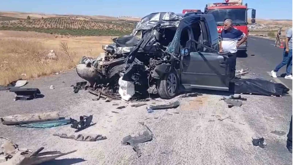 �anl�urfa'da feci kaza: 4 �l�, 2 a��r yaral�