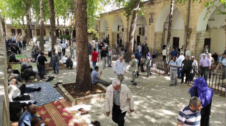 anlurfa'da Kadir Gecesi cokusu yaanyor