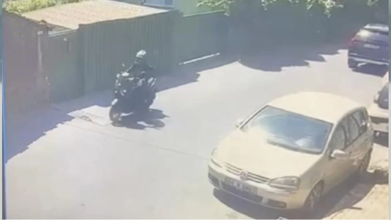 Saplant�l� oldu�u kad�n�n e�inin arac�na kur�un ya�d�rd�