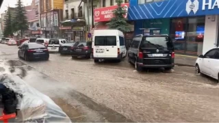 Sarıkamış'ta caddeler göle döndü