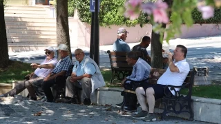 Scak havalar iin doru ayakkab tercihi: Ayaklarnz serin tutmann 6 altn kural