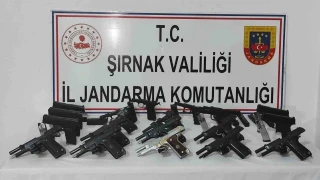 Şırnak'ta 3 tır içerisinde silah ve uyuşturucu ele geçirildi