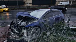 Şişli'de kaza sonrası araçta yangın çıktı: 2 yaralı