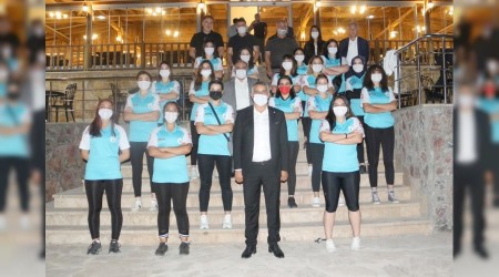 Sivas Belediyespor Hentbol Takmnda  moraller zirvede