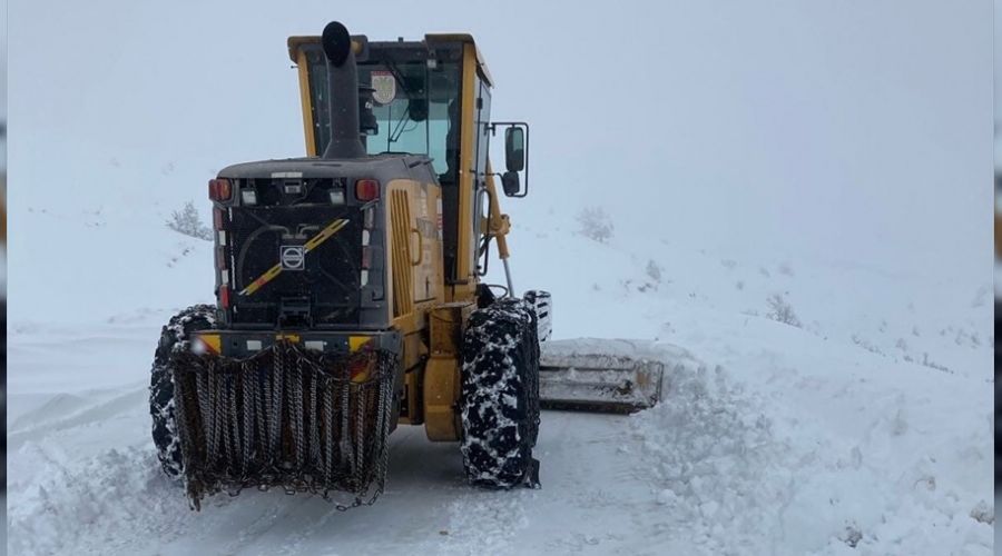 Sivas'ta 177 k�y yolu ula��ma kapand�