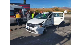 Sivas'ta trafik kazas: 4 yaral