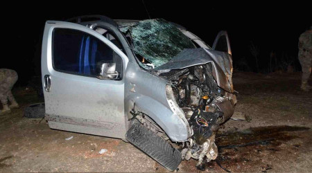 Siverek'te feci kaza: 1'i bebek 2 ölü, 6 yaralı