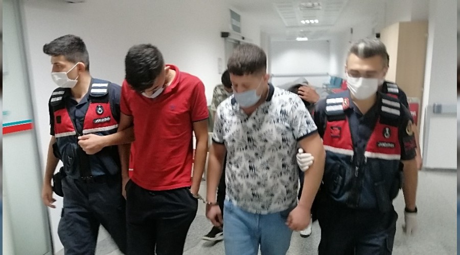 Suçüstü yakalanan 4 uyuşturucu taciri tutuklandı