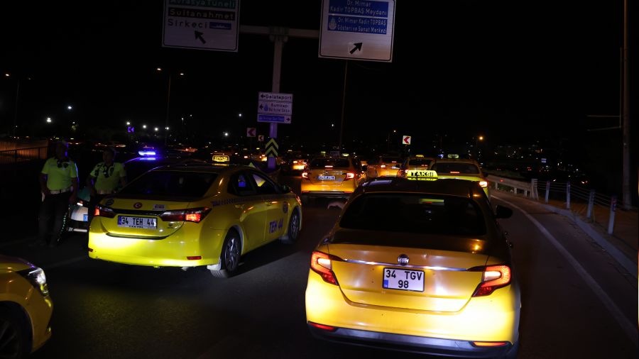 Taksiciler y�zde 100 zam istedi 