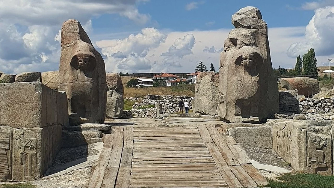 Tarihin kalbi Çorum'da atıyor: Boğazköy-Alacahöyük Millî Parkı