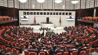  TBMM Genel Kurulu'nda g�r���len 9 maddelik fon teklifi kabul edilerek yasala�t�. D�zenlemeyle belirlenen �artlar� ta��yan yat�r�mc�lara 1 milyon TL'ye kadar ara �deme yap�labilmesinin �n� a��ld�