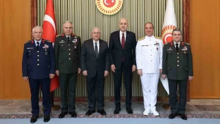 TBMM'de komutanlarla alm grmesi
