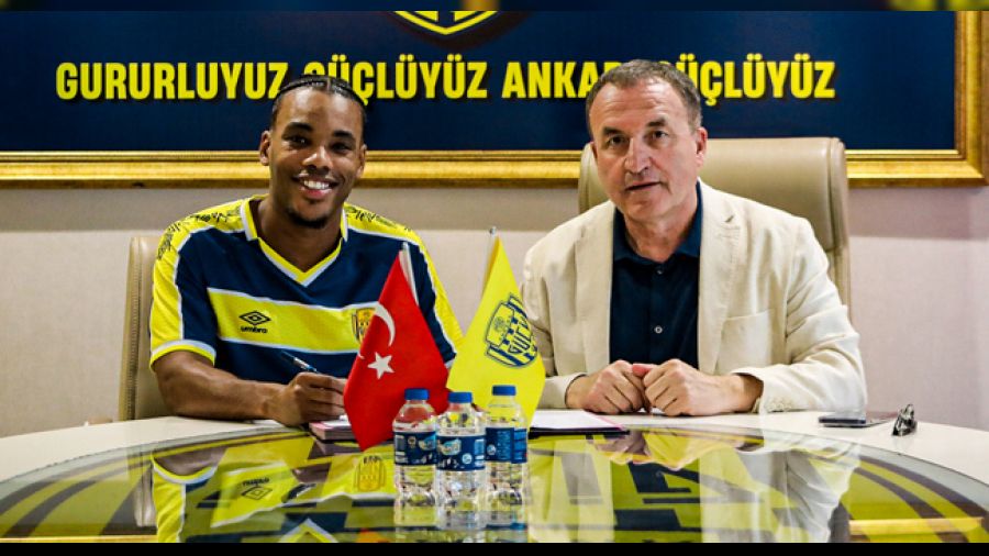Tecrübeli oyuncu imzayı attı