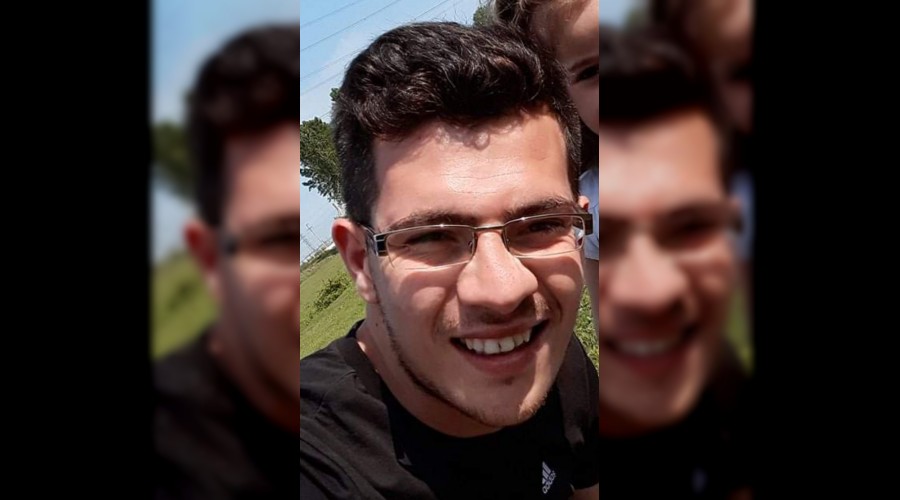 Telefonla balkona çağırıp vurdular