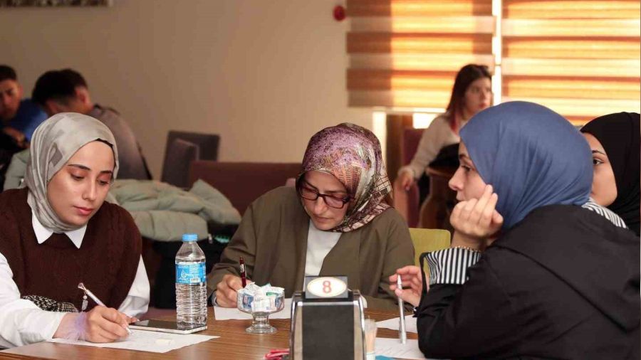 TOGÜ'de 5 farklı dilin konuşulduğu 'Dil Cafe ' açıldı