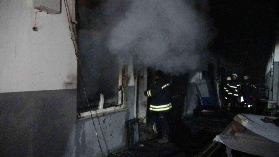 Tokat'ta Yazmac�lar Han�'nda korkutan yang�n