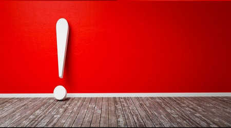 Toplum cinnet geçiriyor! Bebeğini 4'üncü kattan attı