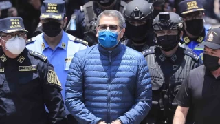 Trump'tan uyuşturucu kaçakçısı devlet başkanına af