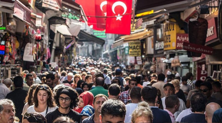 Türkiye'de gelecek kaygısı yaşanıyor