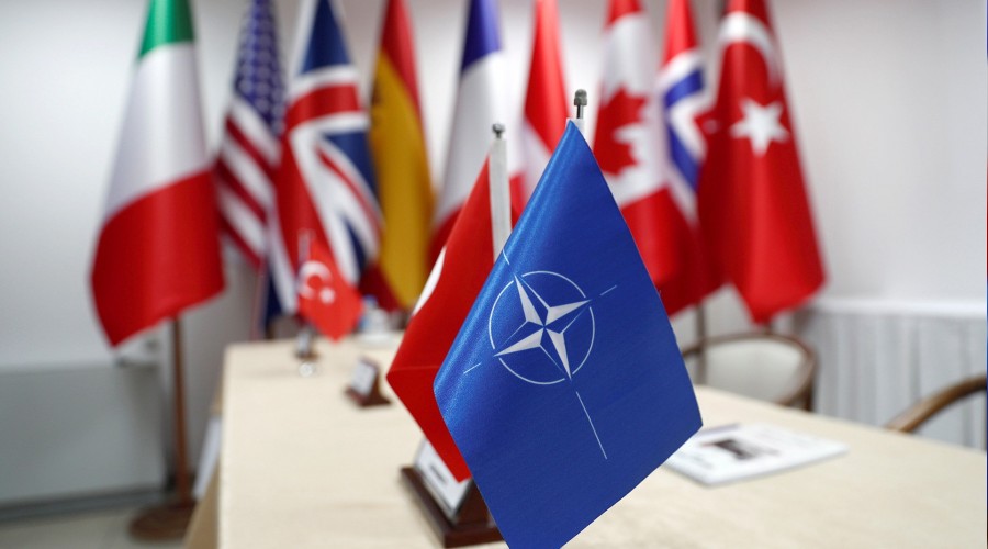 Türkler NATO'ya soğuk