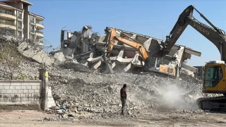 Trkler ykm, inaat ve i makinesi almasn izlemeyi neden sever?