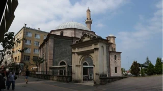 �� neslin imzas�: 1661�den G�n�m�ze Hac� Miktad Camii