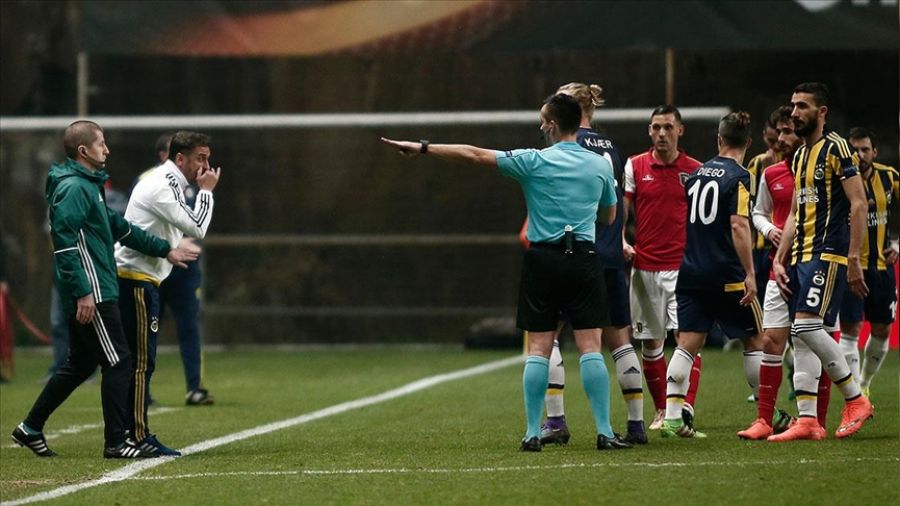 UEFA, olay hakemi geri çekti