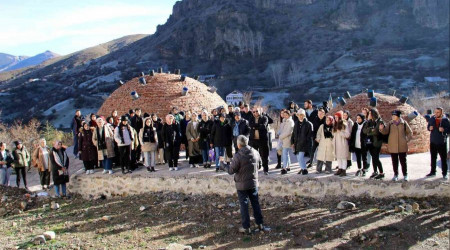 Üniversite öğrencileri tarihi Süleymaniye mahallesini keşfetti