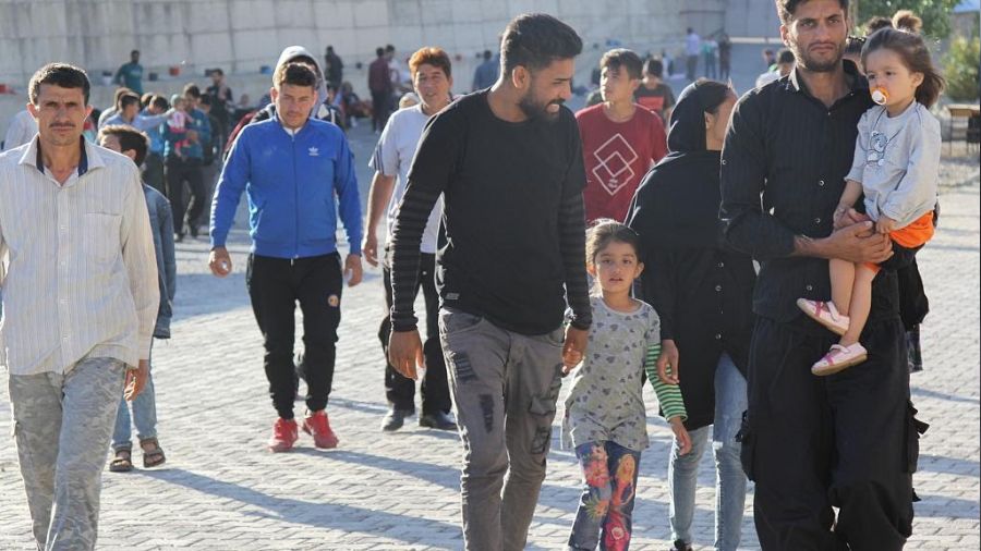 Valilik : İstanbul'da 1.3 milyon yabancı ikamet ediyor