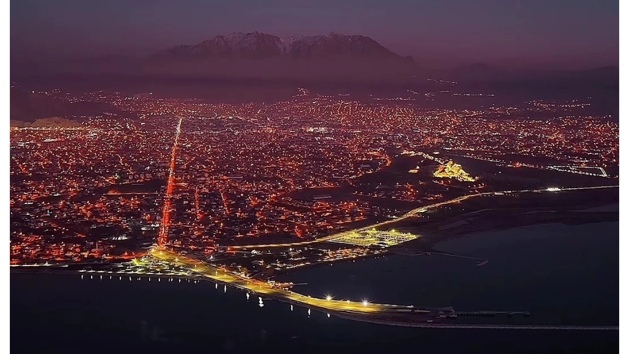 Van'da gece ve g�nd�z birbirinden ayr� g�zel