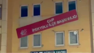 Van'da mral karar sonras CHP ile binasna saldr