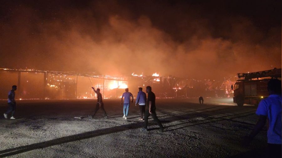 Van'da saman pazar�nda korkutan yang�n