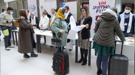 Vanlılar İranlıları çok özlemiş!