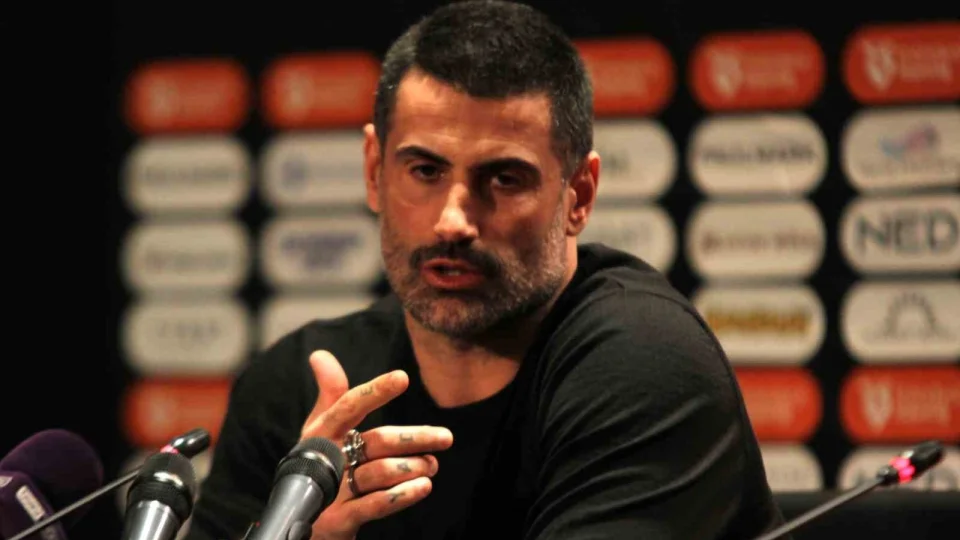 Volkan Demirel: 'Biz bug�n 10 ki�i de olsak iyi m�cadele ettik'