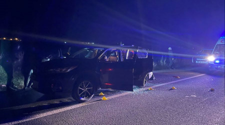 Yabanc plakal araca kurun yamuru: 3 l, 2 yaral 