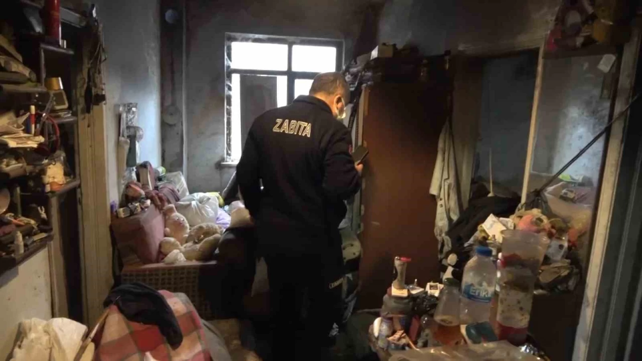 Yalnız yaşayan adamın evinde korkunç manzara