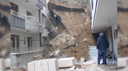Yalova’da toprak kaydı