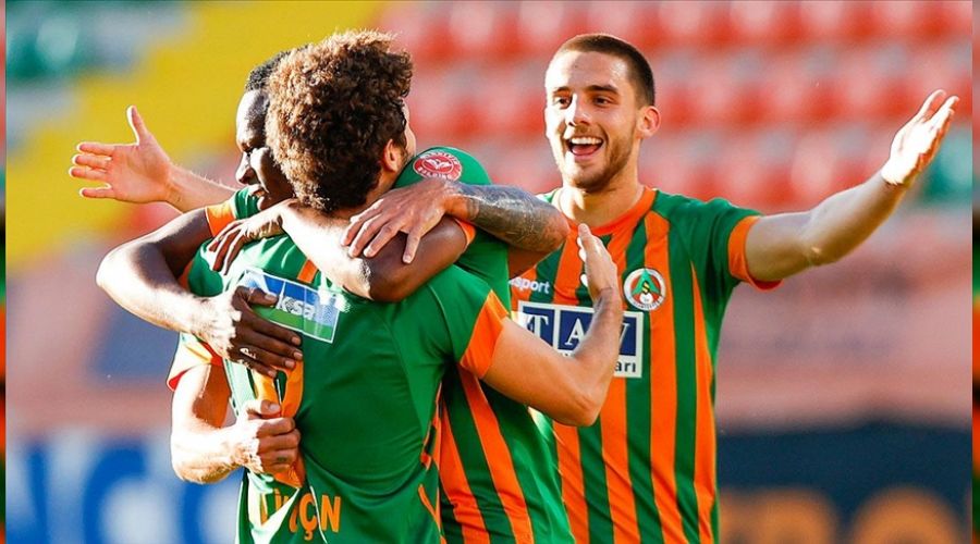 Yarıda kalan maçı Alanya mutlu tamamladı