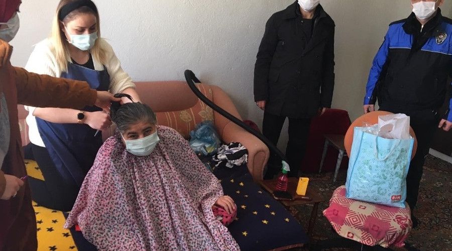 Yaşlı, engelli ve hastalara evde berber hizmeti