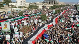 Yemenliler dzenledikleri gsterilerle, "ABD'nin yenilgisini" kutlad, Gazze'ye destek verdi