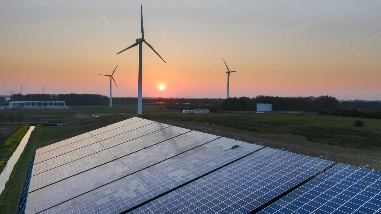 Yenilenebilir enerji gelece�imizi ayd�nlat�yor