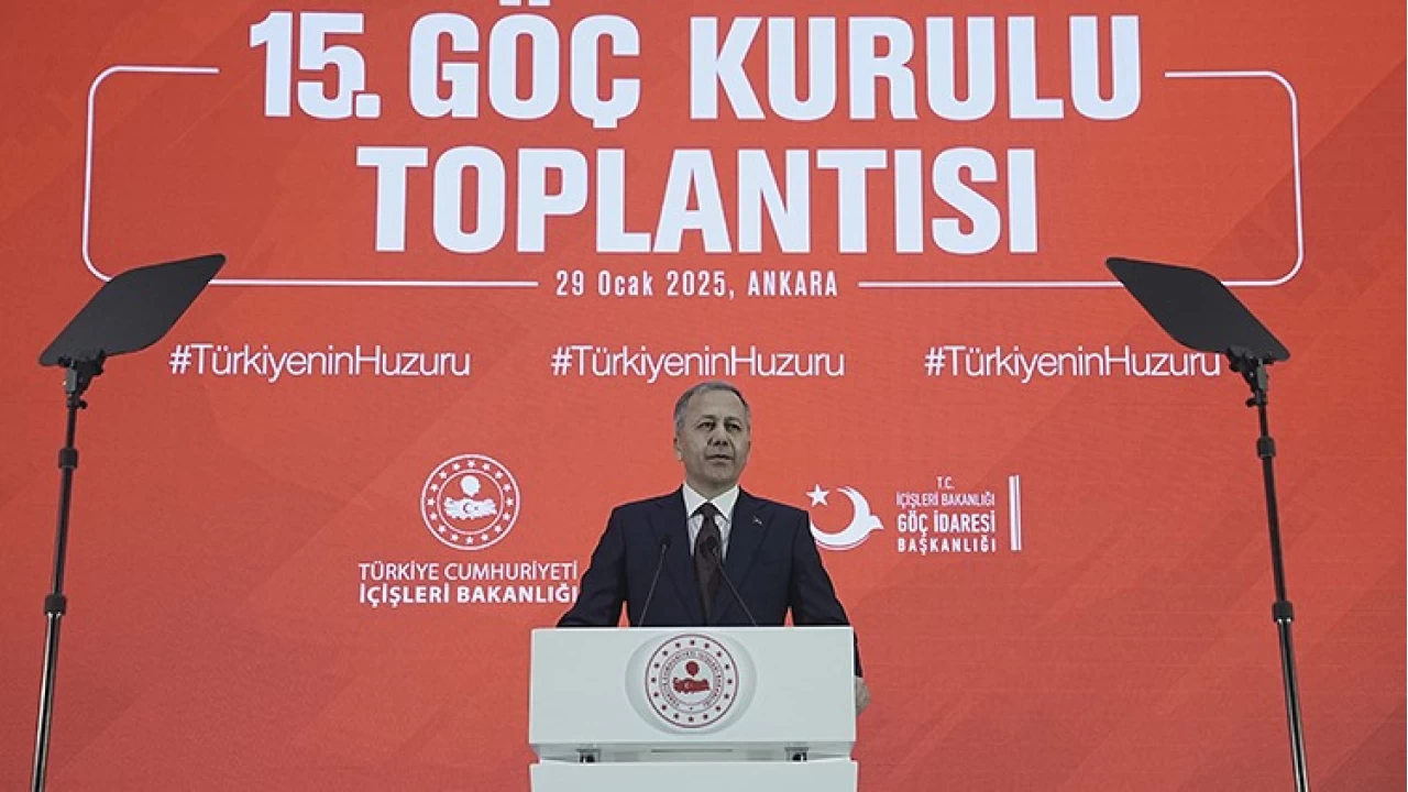 Yerlikaya: Ülkemizde toplam 4 milyon 121 bin 663 yasal kalan yabancı bulunuyor