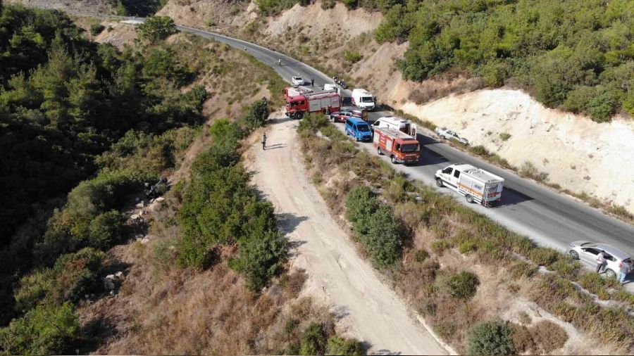 Yola dökülen yağ kazalara neden oldu
