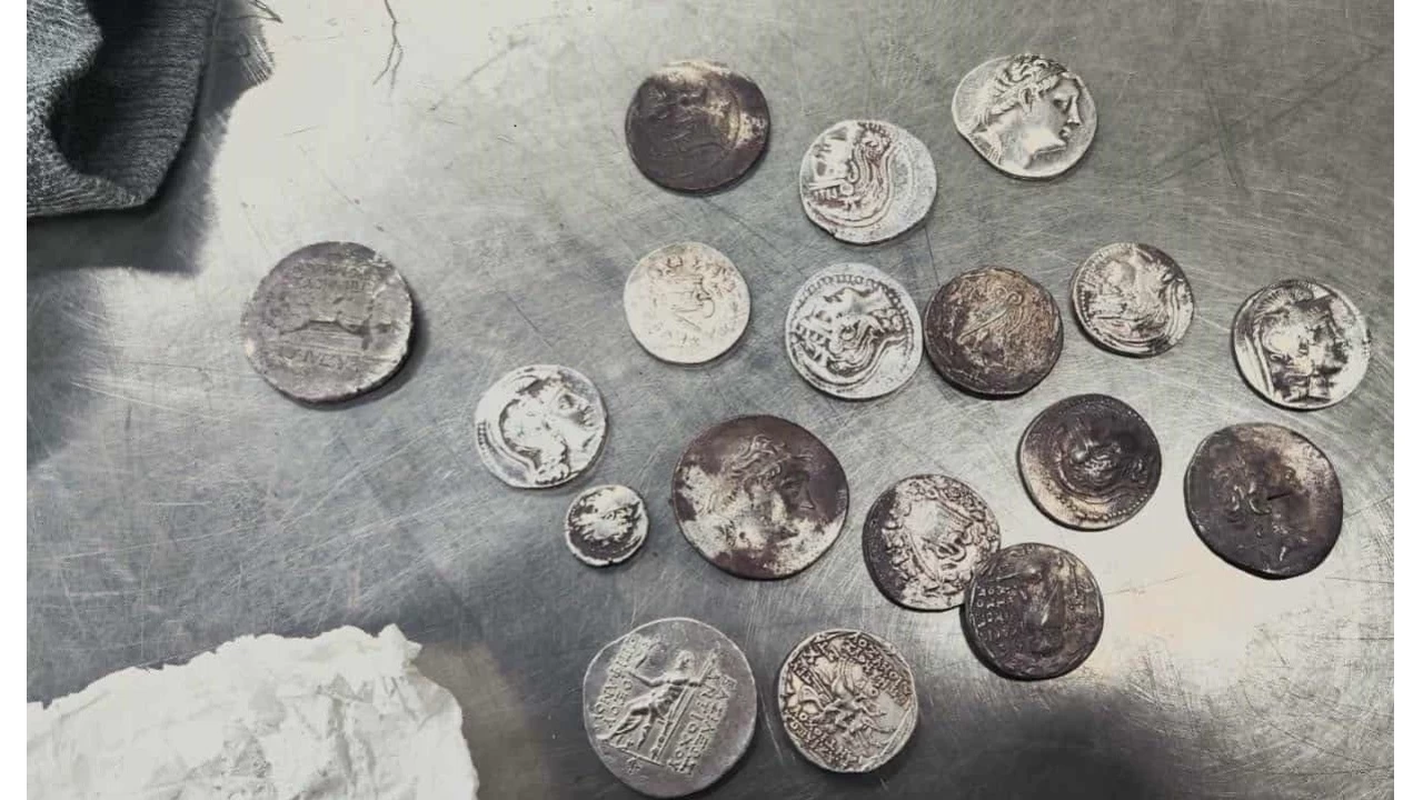 Yurt dna karlan 71 antik sikke komuda yakaland